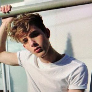 Meet your Posher, Evie